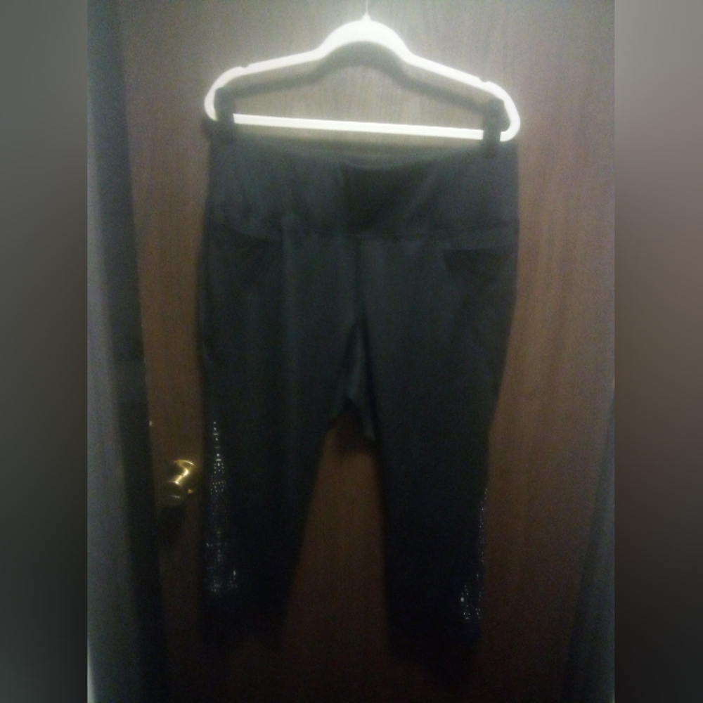 Livi Active For Lane Bryant Perforated Crop leggings